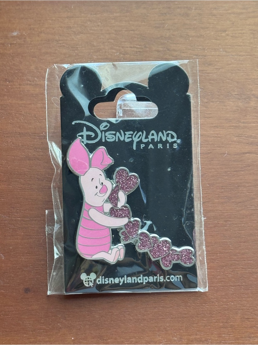Piglet Disneyland Paris Valentine’s Pin
